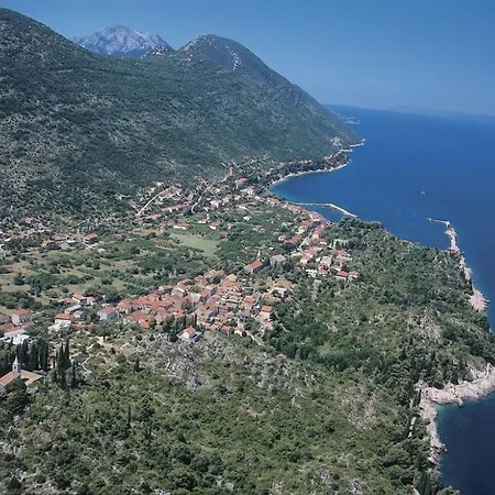 4199-2 For 3 People In *