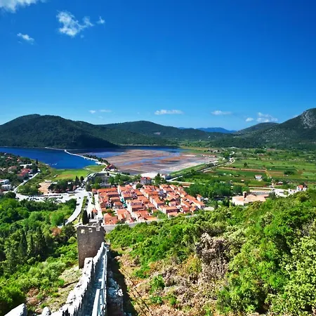 4199-2 For 3 People In Trpanj