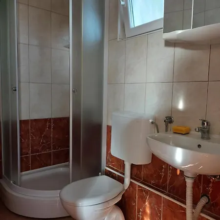 4199-2 For 3 People In