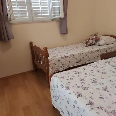 Apartment 4199-2 For 3 People In