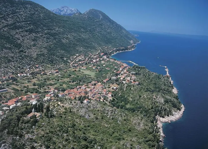 4199-2 For 3 People In *